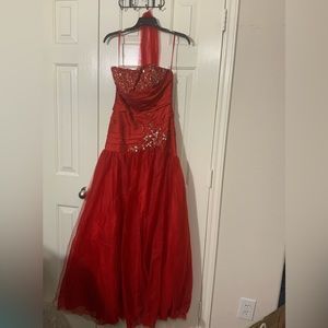 FIESTA RED FORMAL CORSET STRAPLESS DRESS.